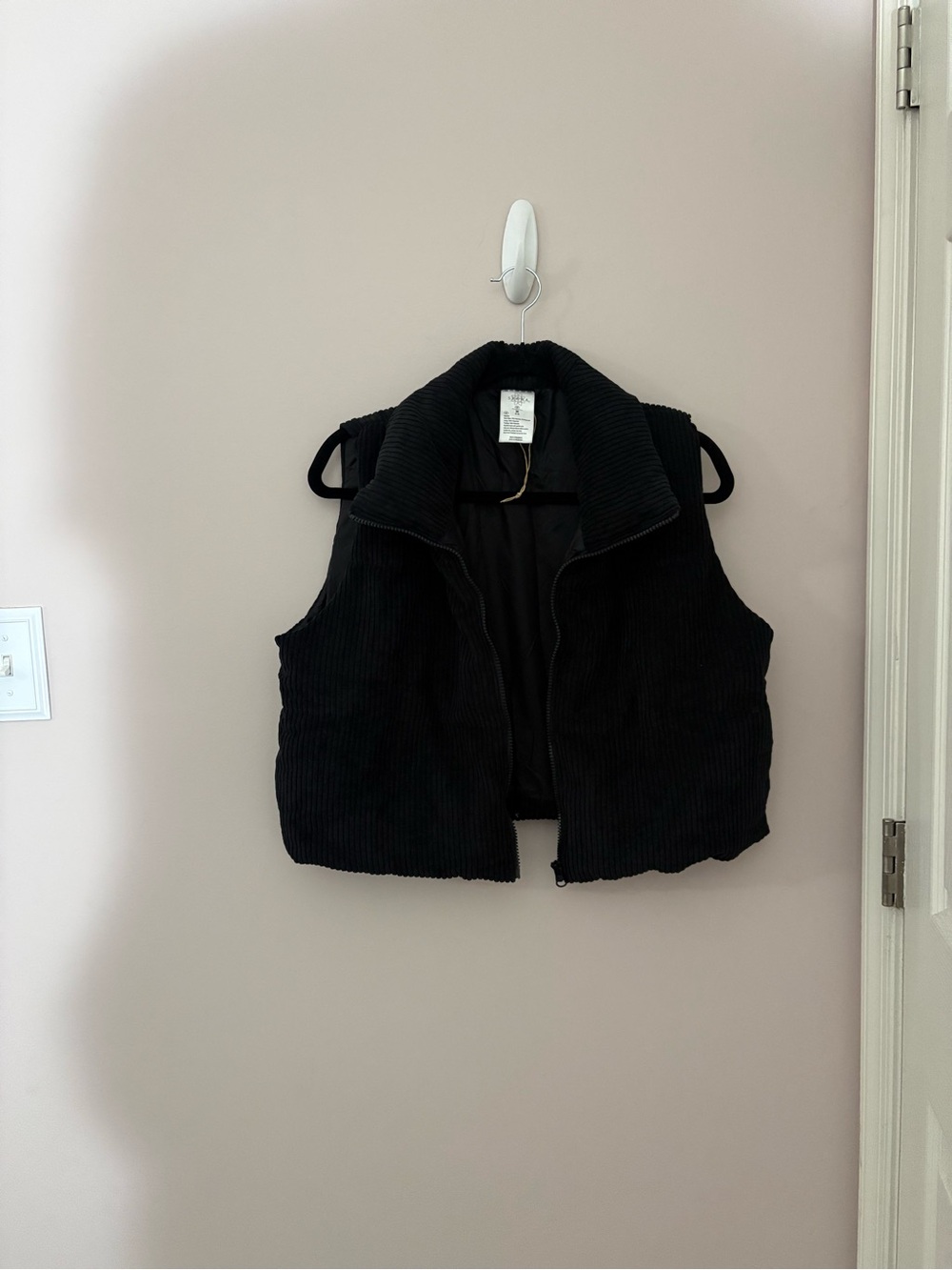 SERRA Black Corduroy Puffer Vest Size M 8-10 Cropped Zip Front